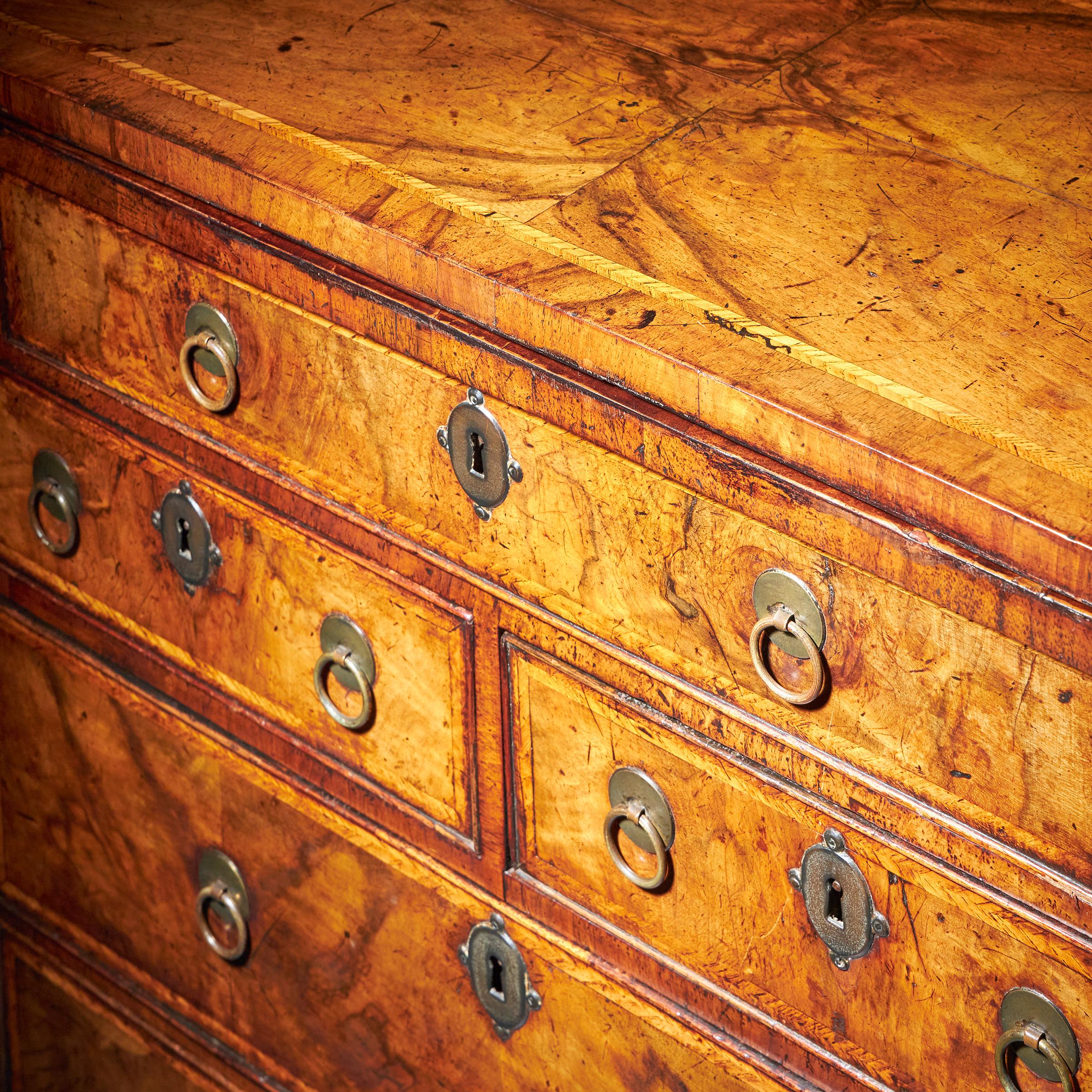 Early 18th Century George I Figured Walnut Bachelors Chest, C.1720-1730 7