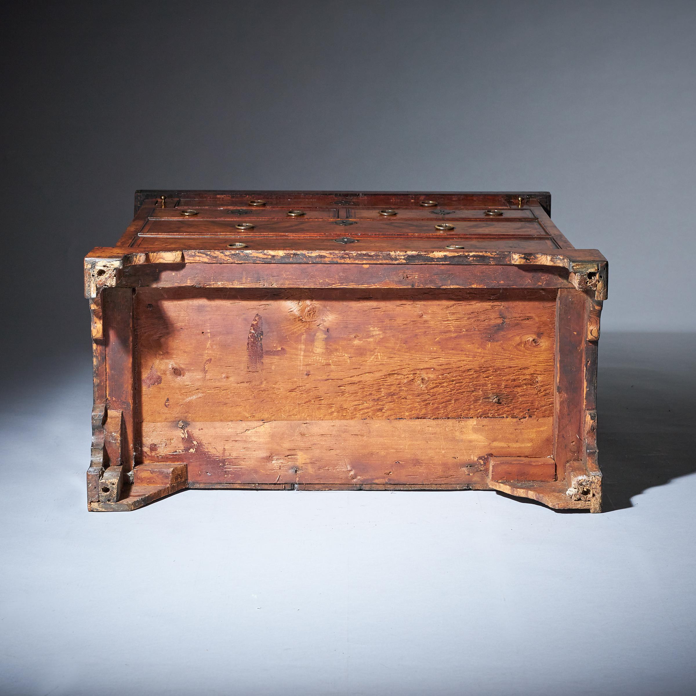 Early 18th Century George I Figured Walnut Bachelors Chest, C.1720-1730 8